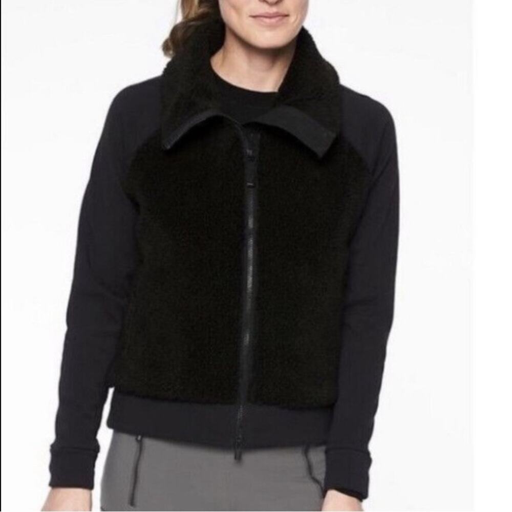 Athleta Range Sherpa Full Zip Jacket Black Teddy Fleece Sweatshirt Size Medium